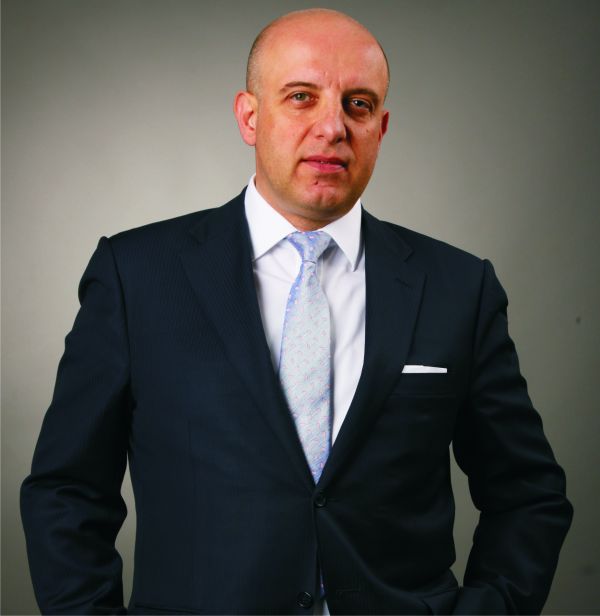 Claudiu Doroş: "Ne dorim noi listări şi noi sectoare reprezentate la BVB, ceea ce ar asigura posibilităţi sporite de diversificare a portofoliului de active, cu implicaţii pozitive semnificative în ce priveşte calitatea acestuia, randamentele aşteptate şi managementul riscurilor asociate fiecărei clase de active".